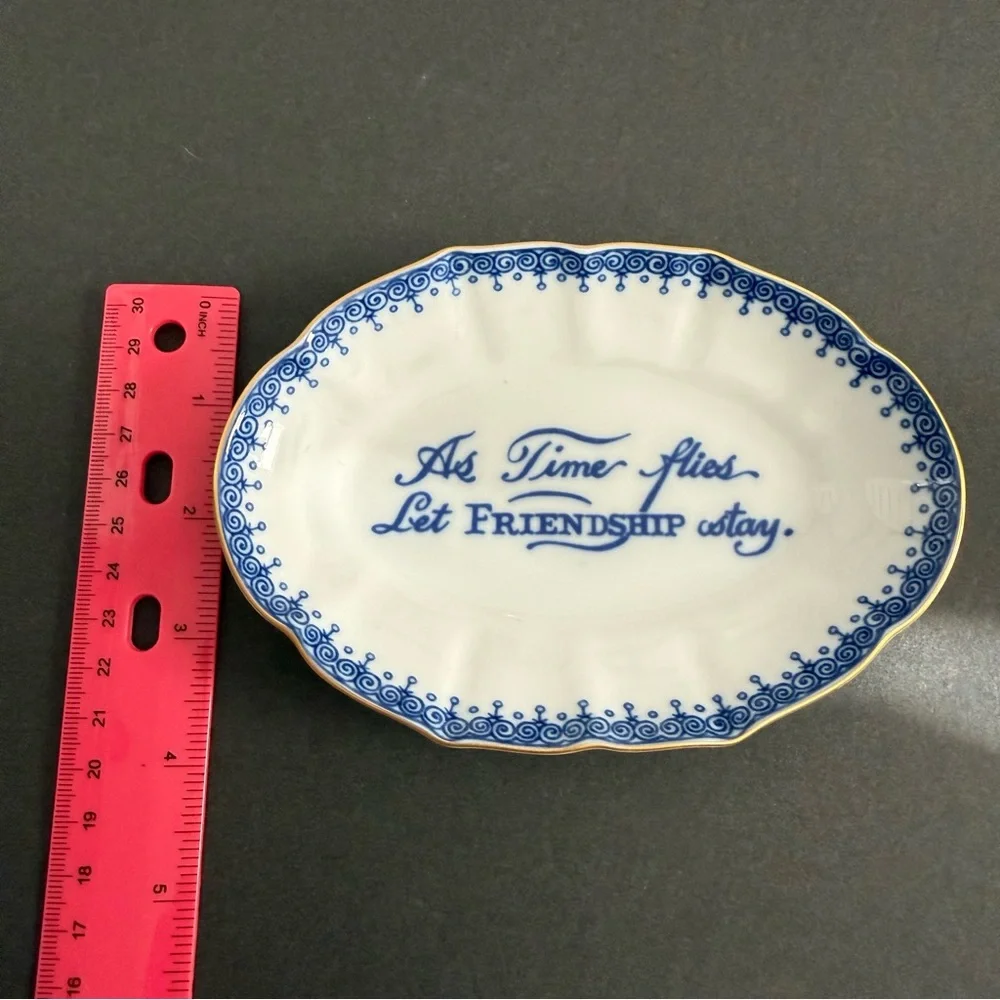 Decorative Blue and White Porcelain Jewelry Trinkets friendship Plate